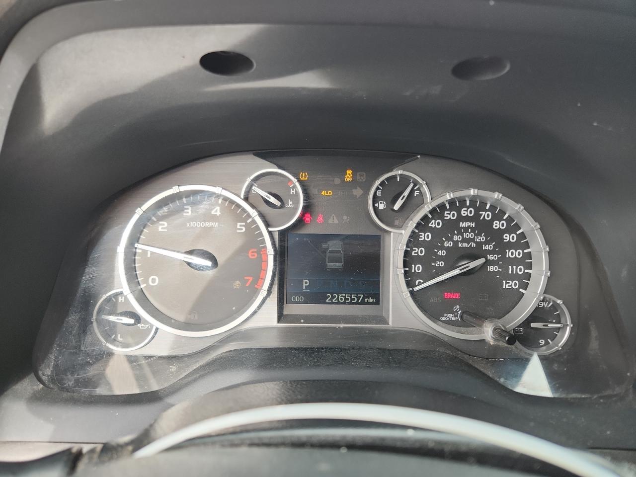 TOYOTA TUNDRA DOUBLE CAB SR