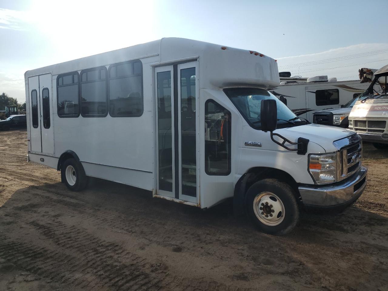Lot #3257193266 2016 EL DORADO BUS