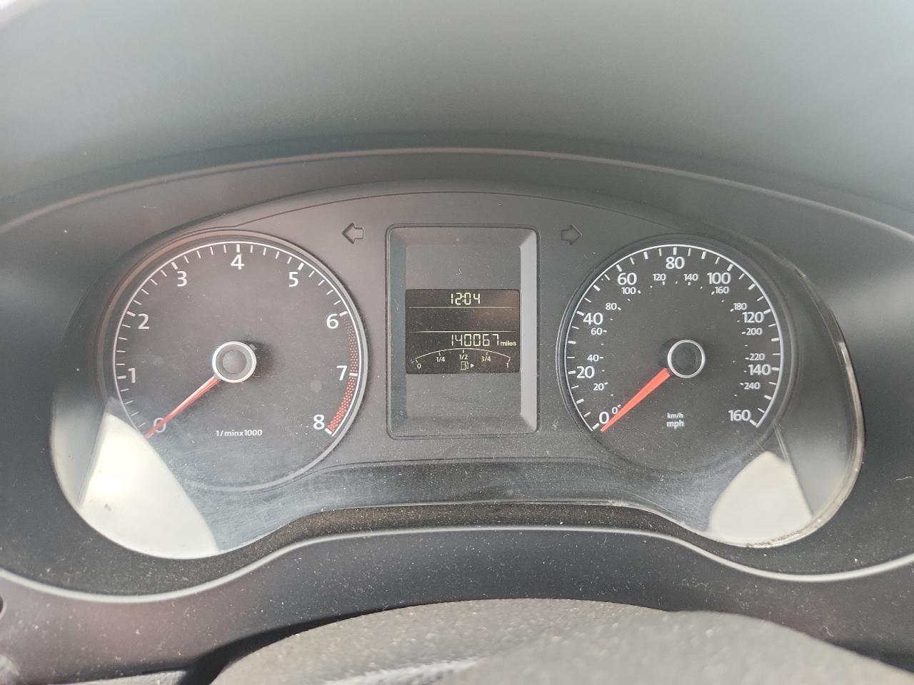 VOLKSWAGEN JETTA BASE