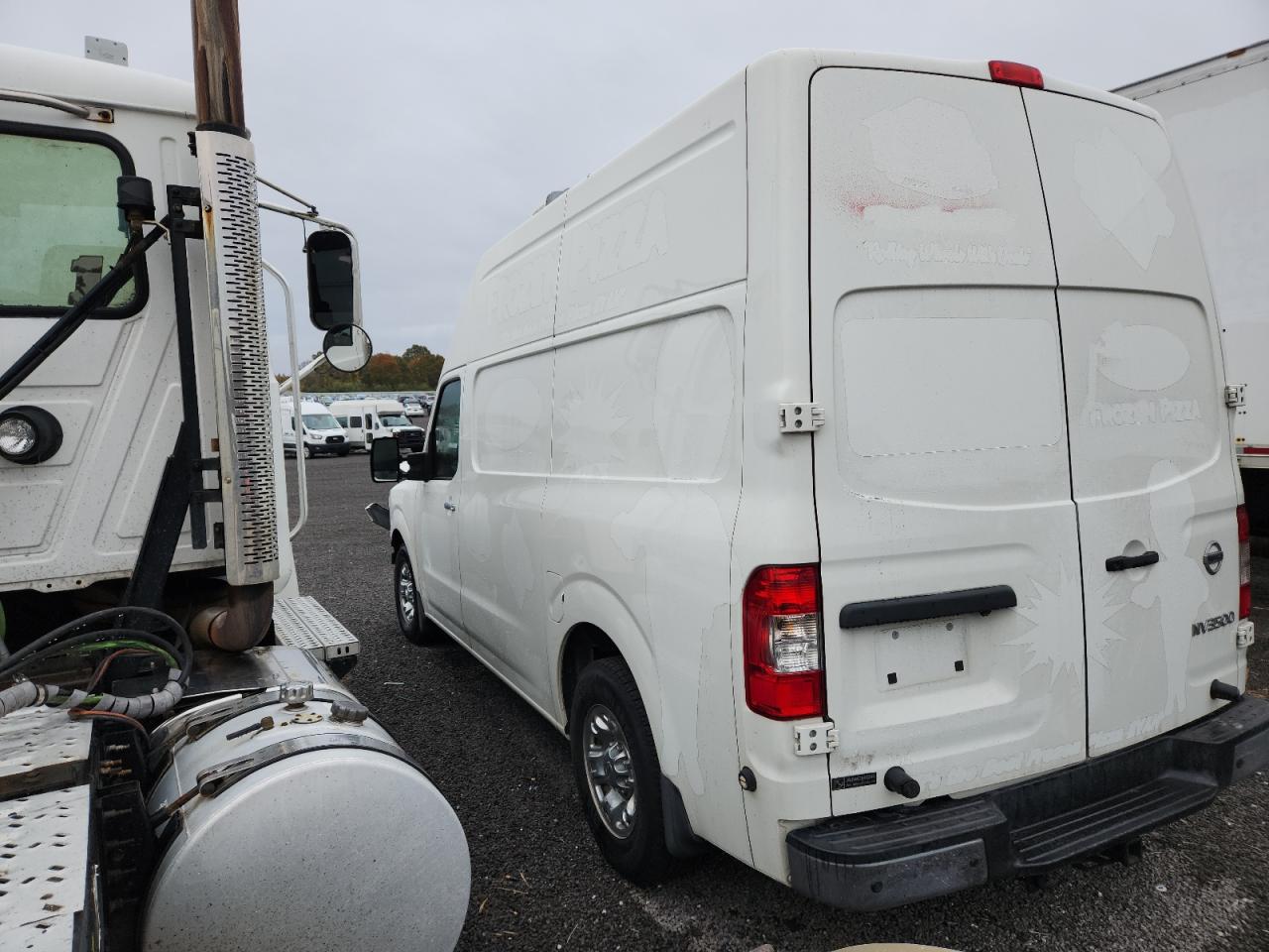 NISSAN NV 2500 S