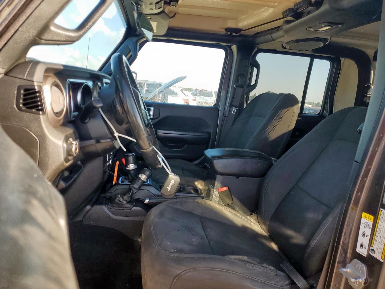 JEEP GLADIATOR SPORT