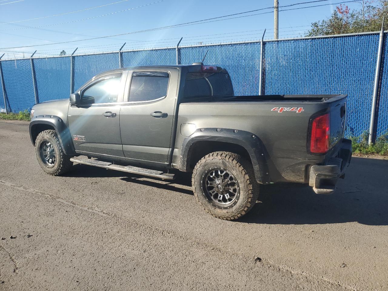 CHEVROLET COLORADO LT