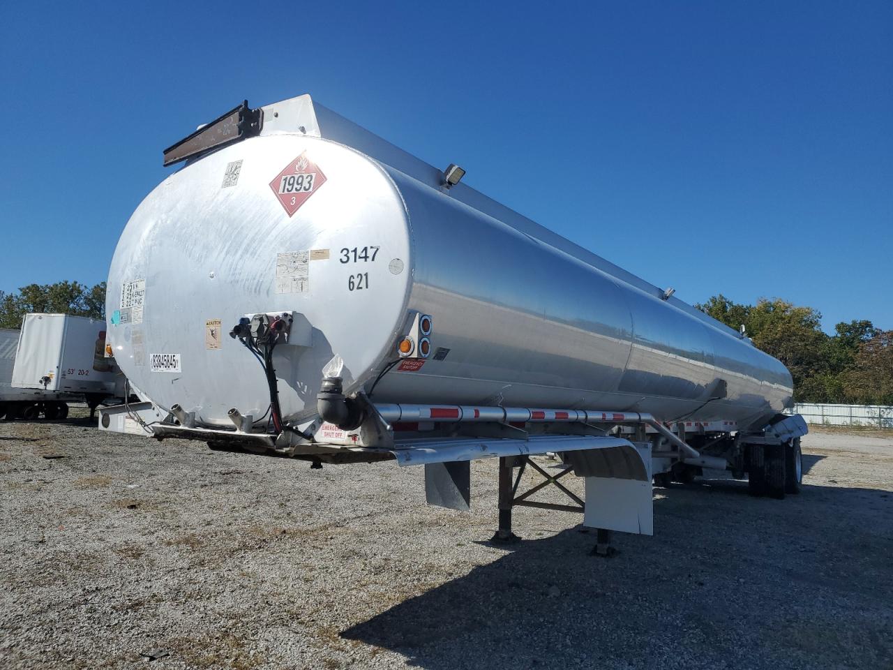 Lot #3268975008 2006 BRENNER TANKER