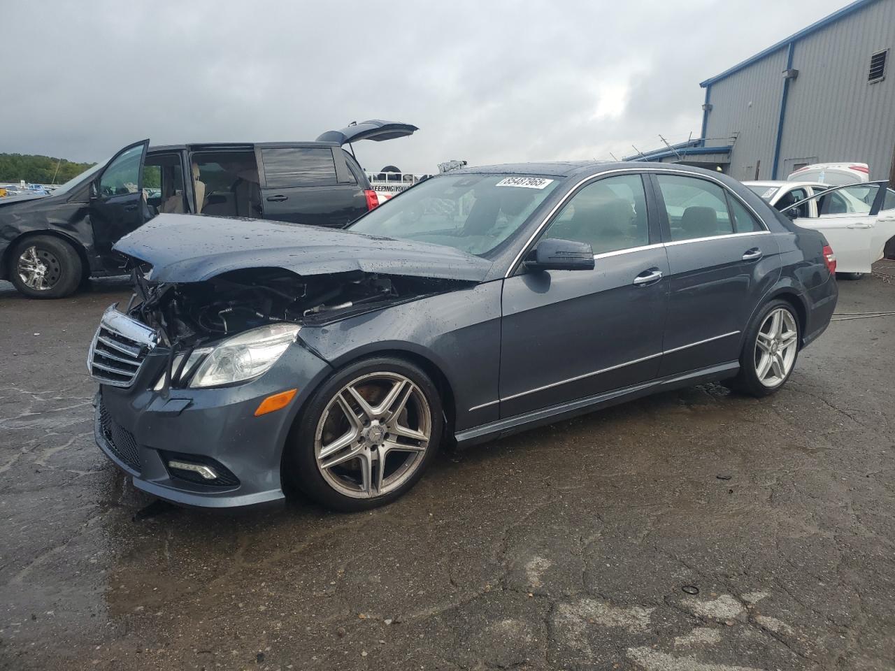 MERCEDES-BENZ E-CLASS 550