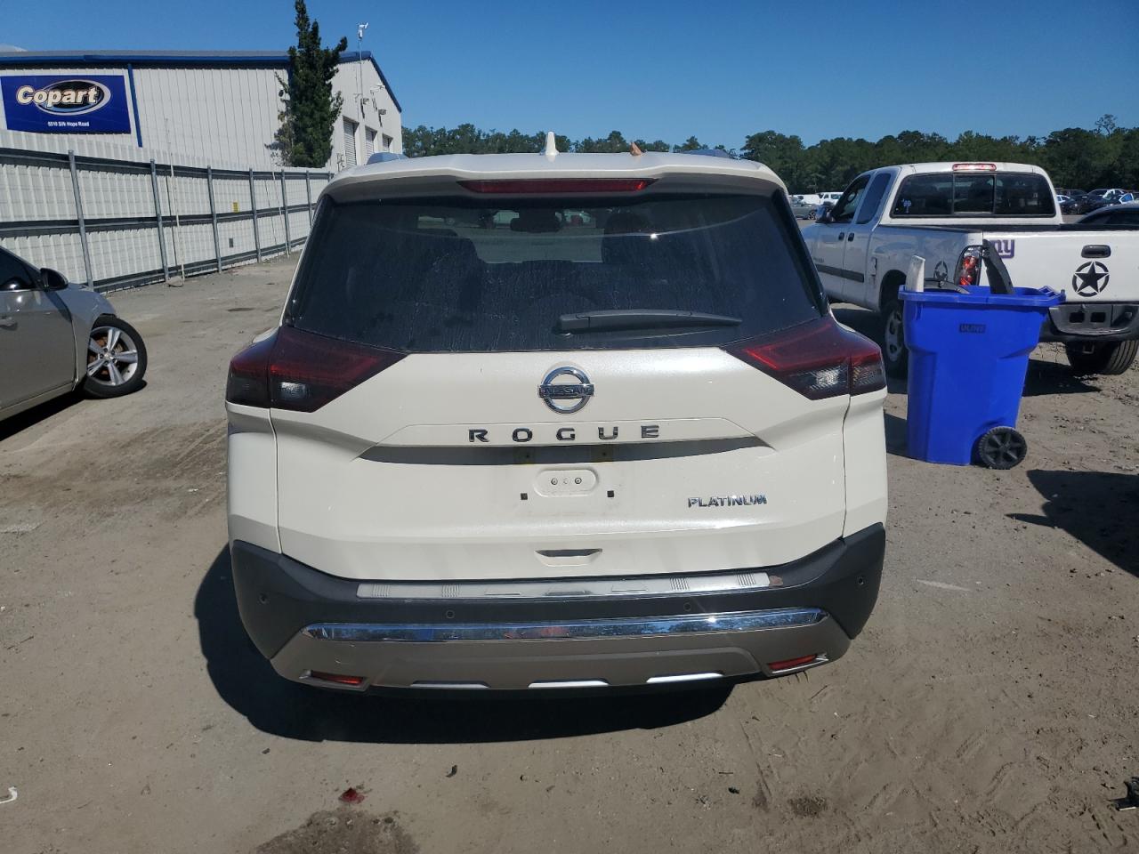 NISSAN ROGUE PLATINUM