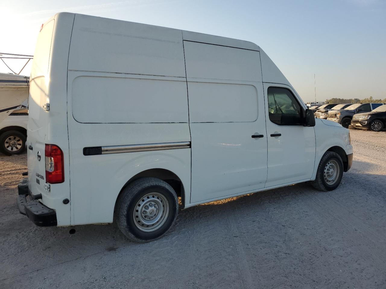 NISSAN NV2500 2500