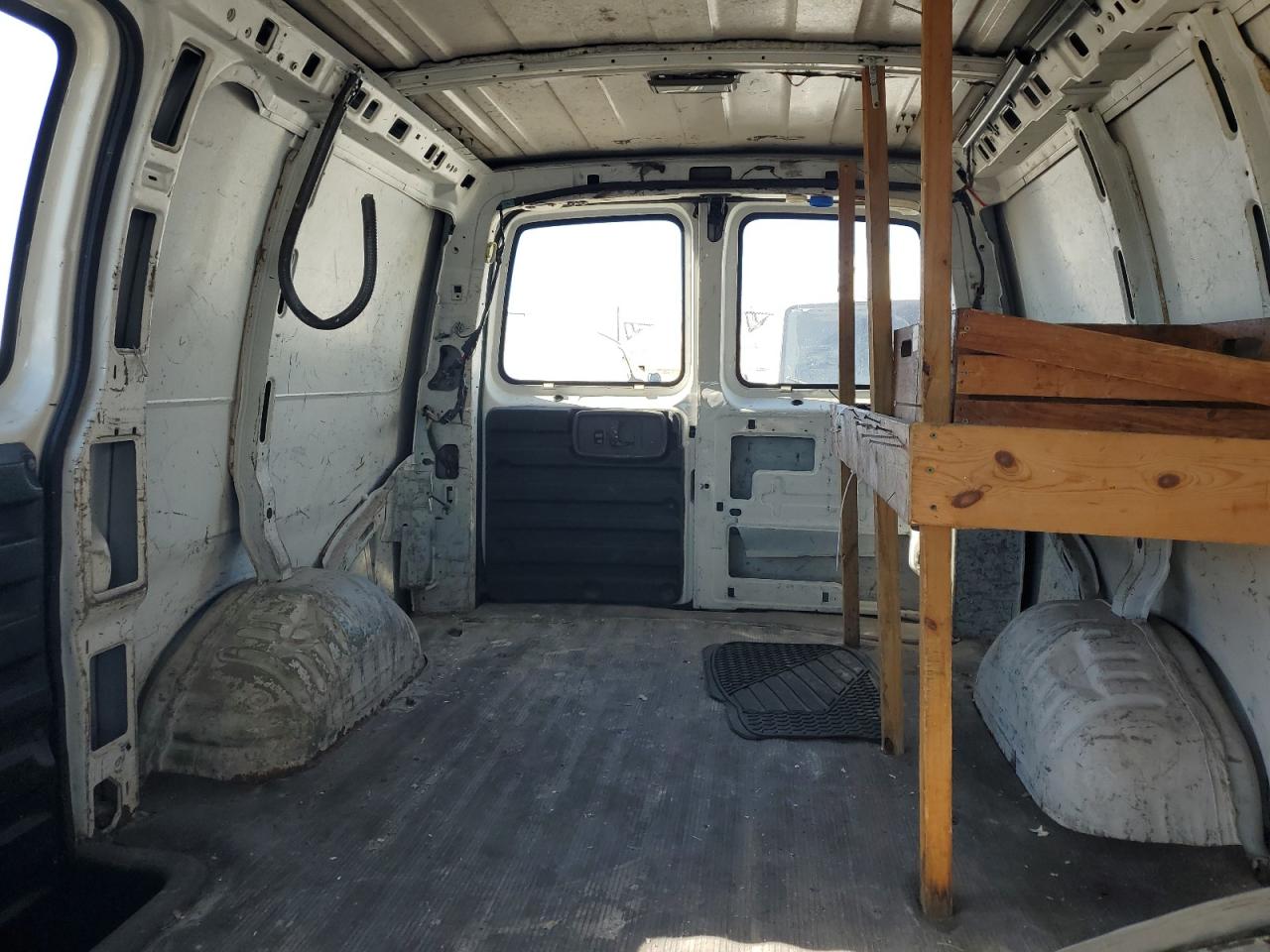 Lot #3277235940 2002 CHEVROLET EXPRESS G2