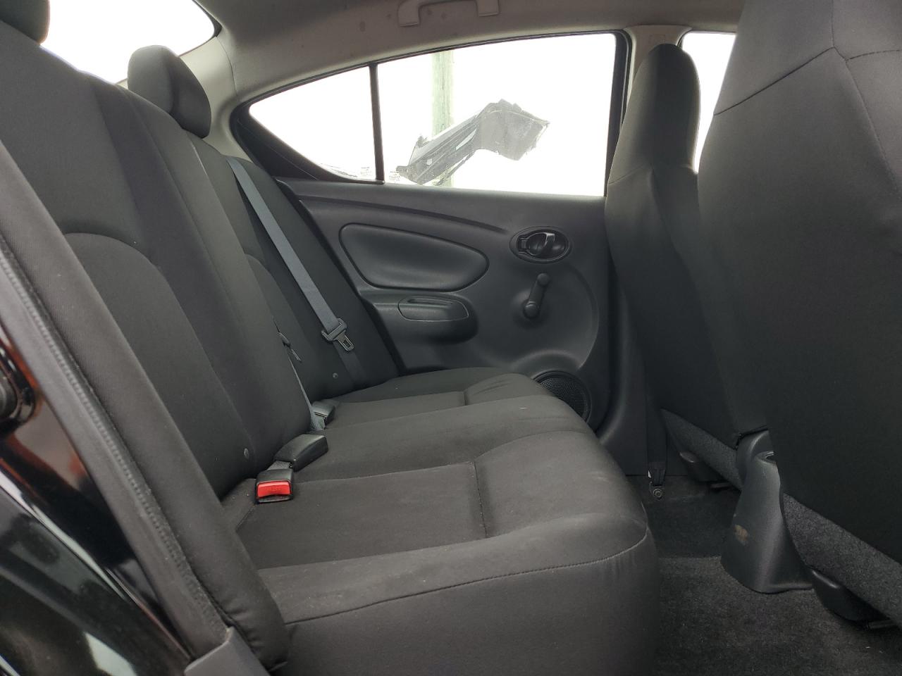 NISSAN VERSA S