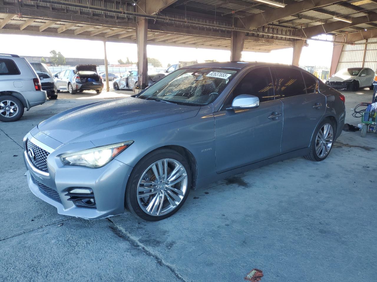 INFINITI Q50 HYBRID PREMIUM