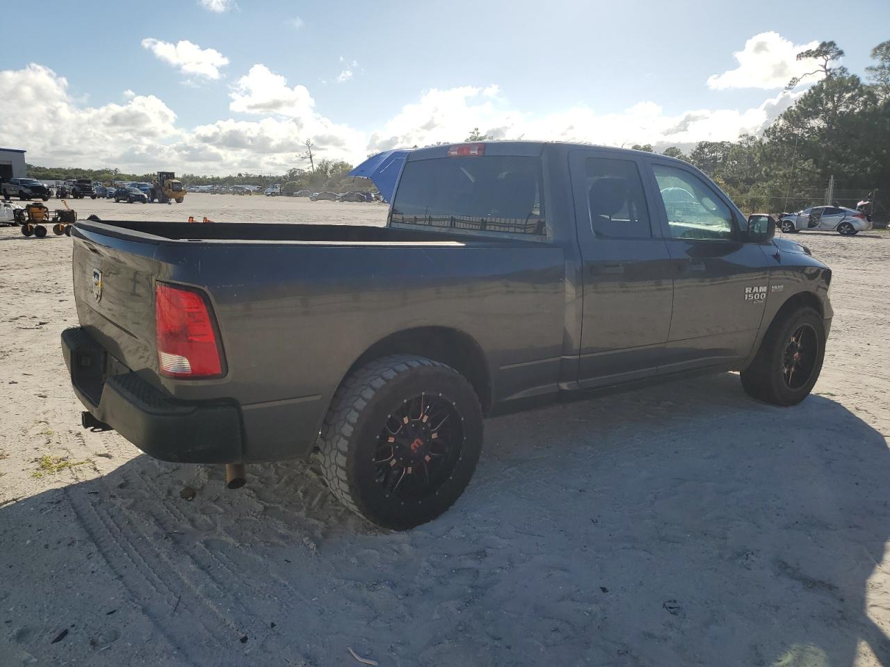 RAM 1500 TRADESMAN