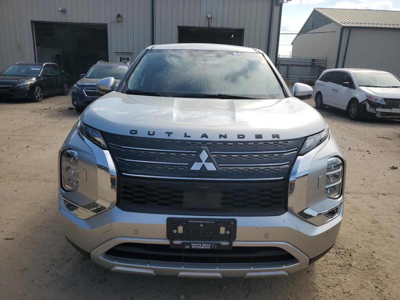 MITSUBISHI OUTLANDER SE