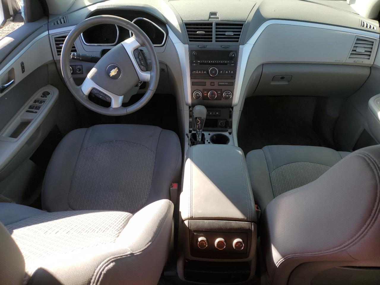 CHEVROLET TRAVERSE LS