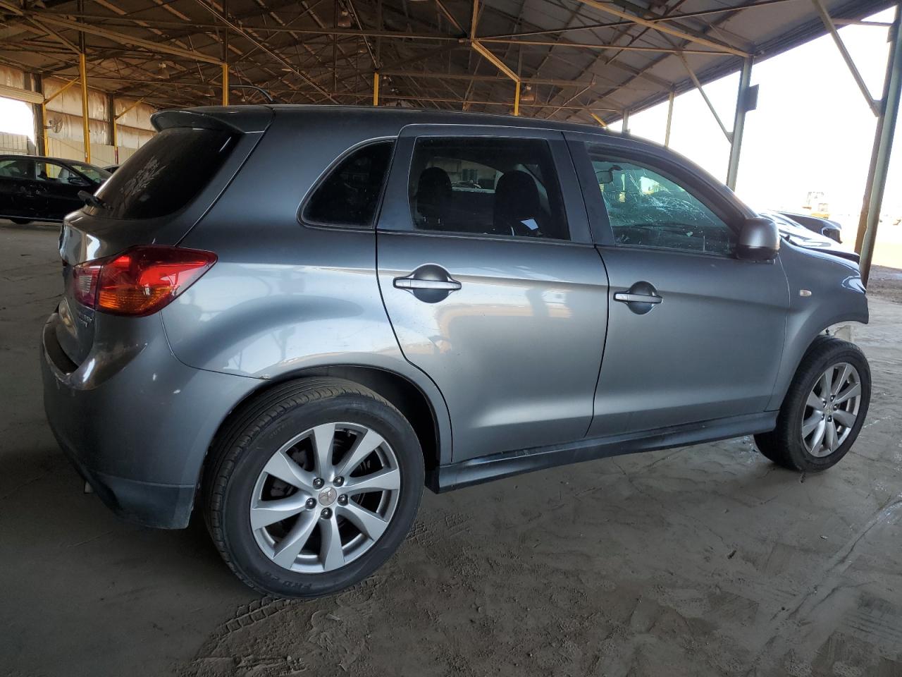 MITSUBISHI OUTLANDER ES