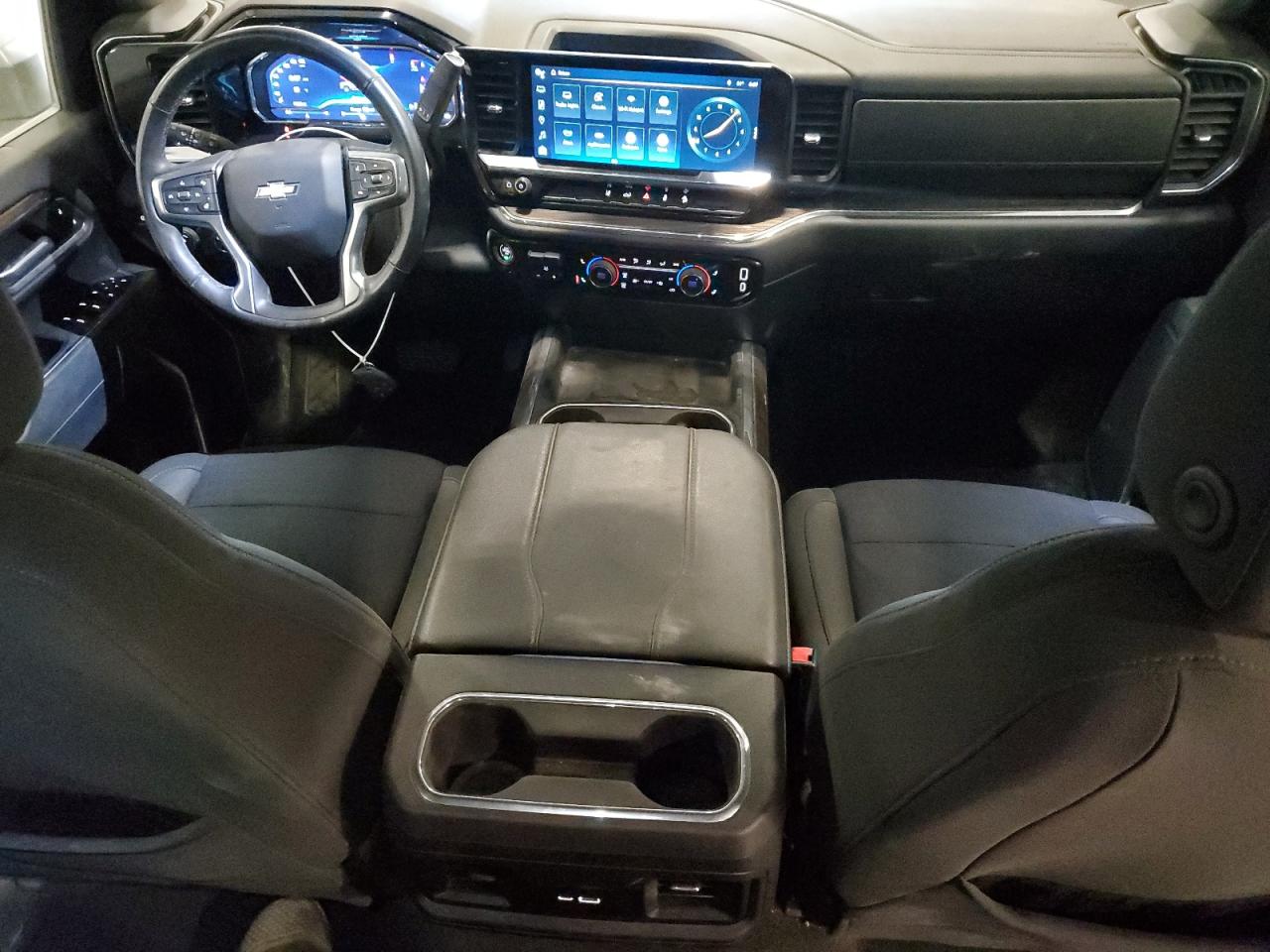 CHEVROLET SILVERADO K3500 LT