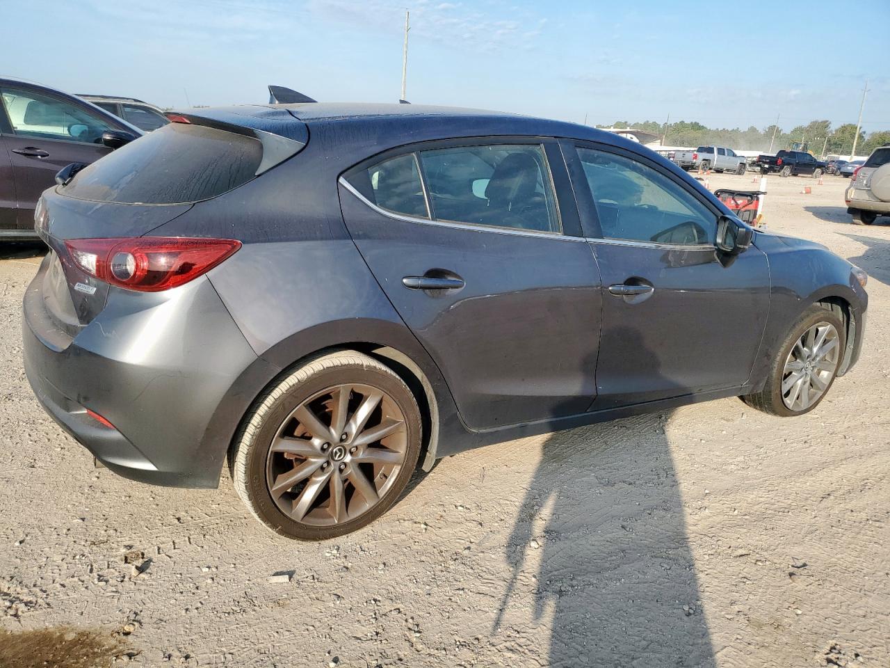 MAZDA 3 GRAND TOURING