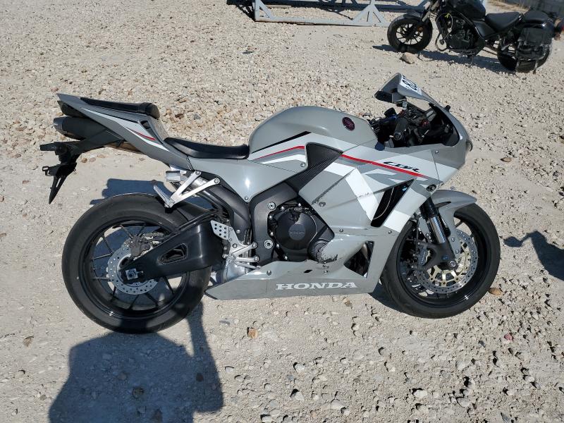 Global Auto Auctions: 2025 HONDA CBR600 RR