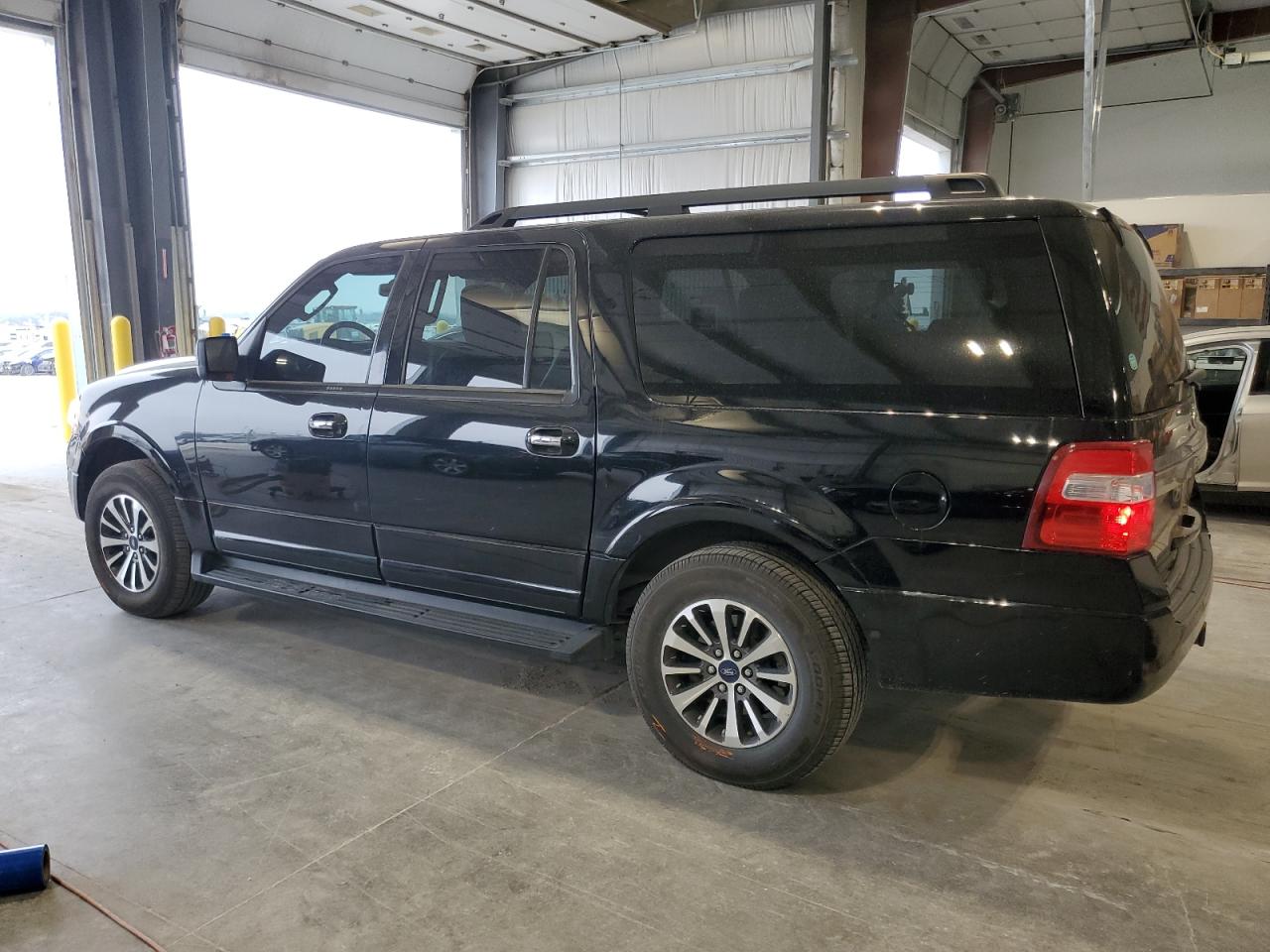 FORD EXPEDITION EL XLT