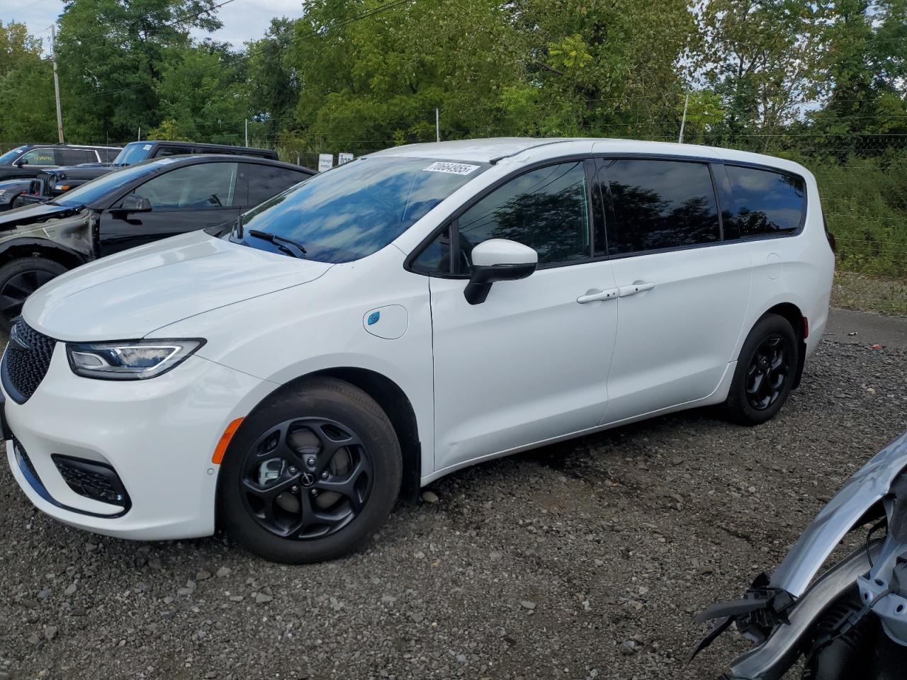 CHRYSLER PACIFICA HYBRID TOURING L