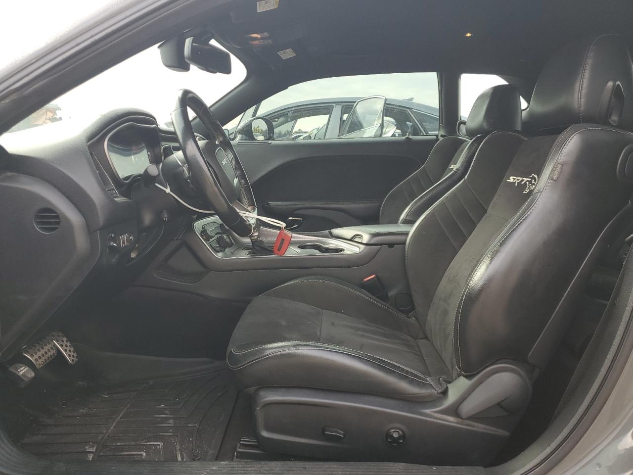 DODGE CHALLENGER SRT HELLCAT