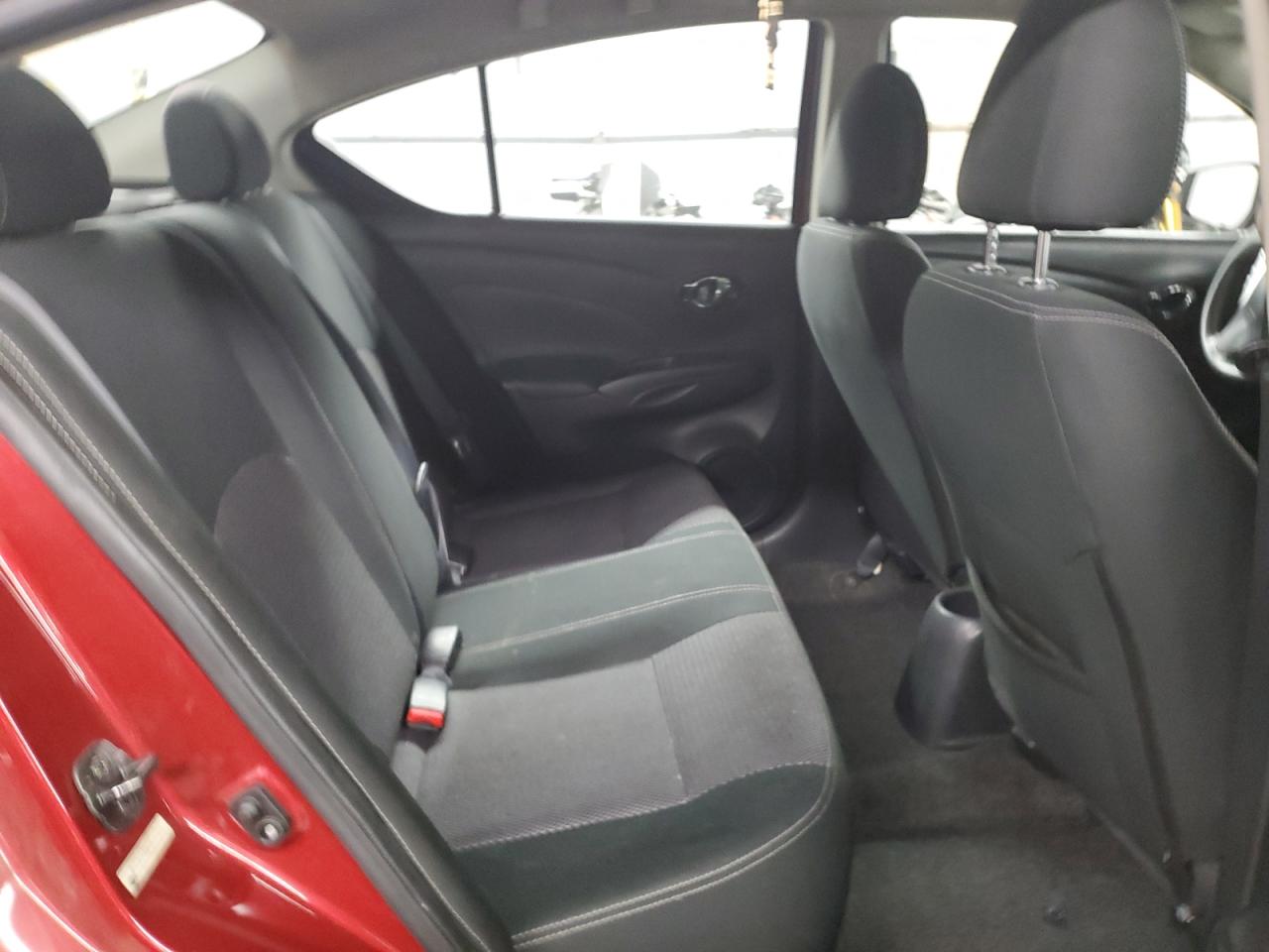 NISSAN VERSA S