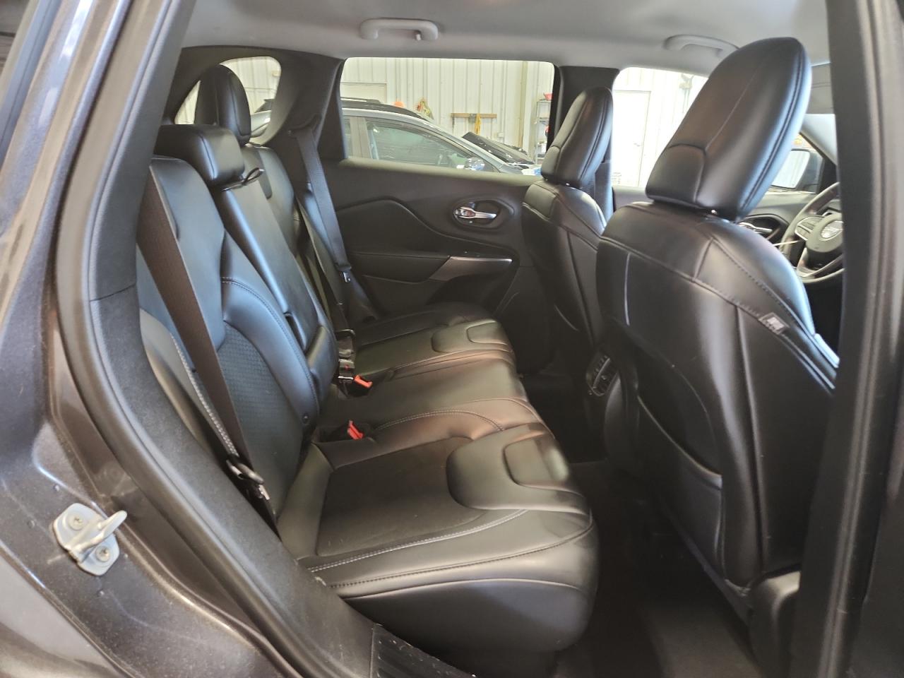 JEEP GRAND CHEROKEE LATITUDE PLUS