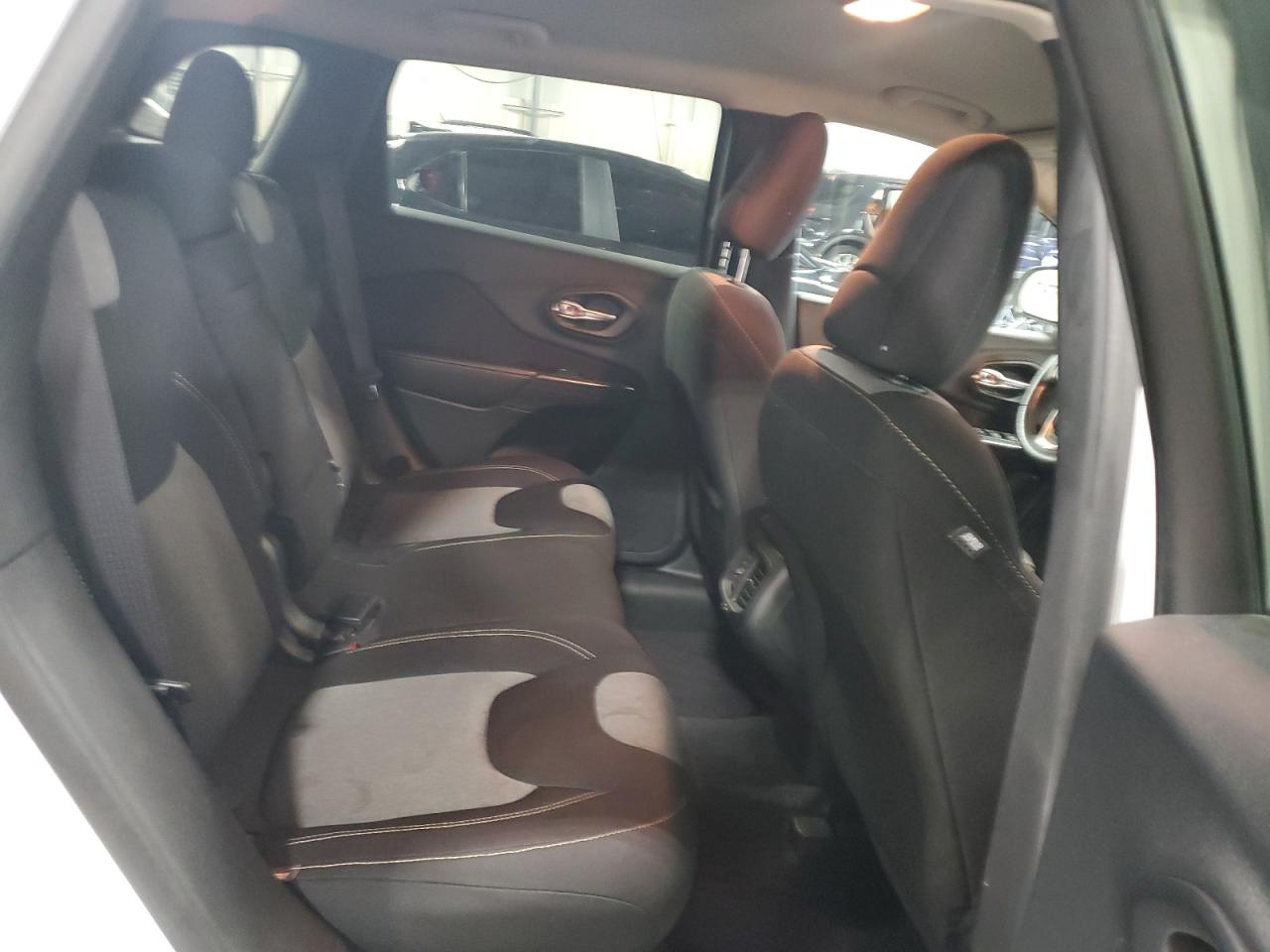 JEEP GRAND CHEROKEE SPORT