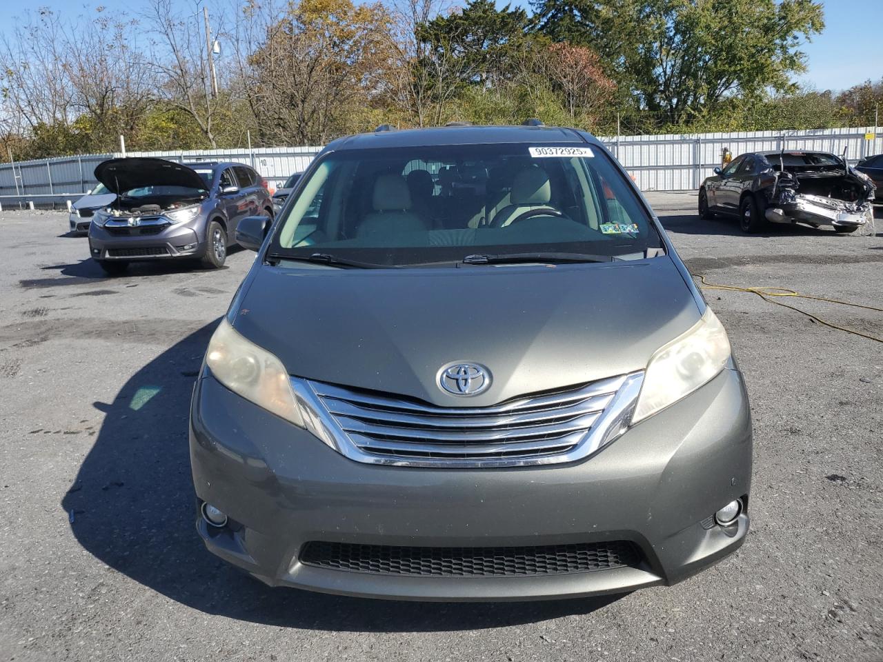TOYOTA SIENNA XLE