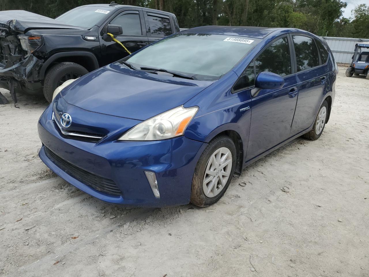TOYOTA PRIUS V