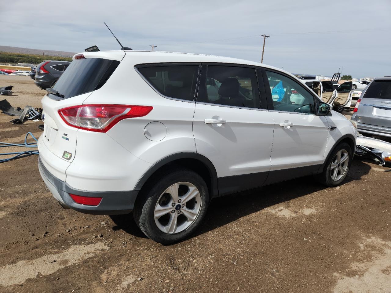 FORD ESCAPE SE