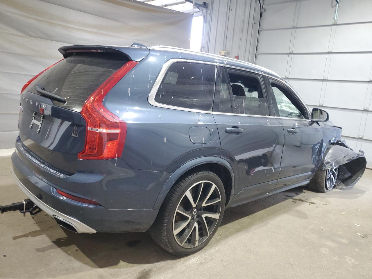 VOLVO XC90 T6 MOMENTUM