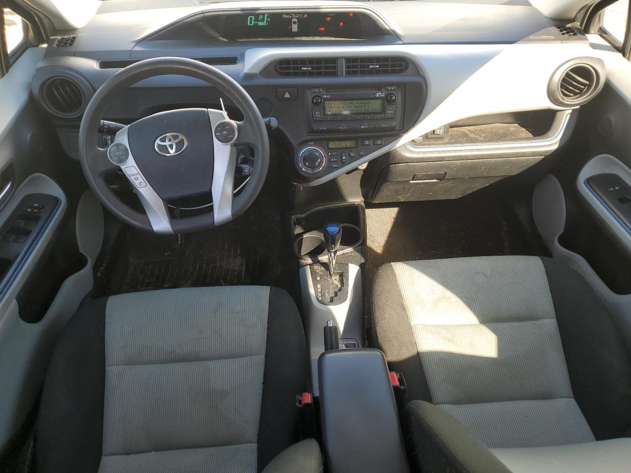 TOYOTA PRIUS C
