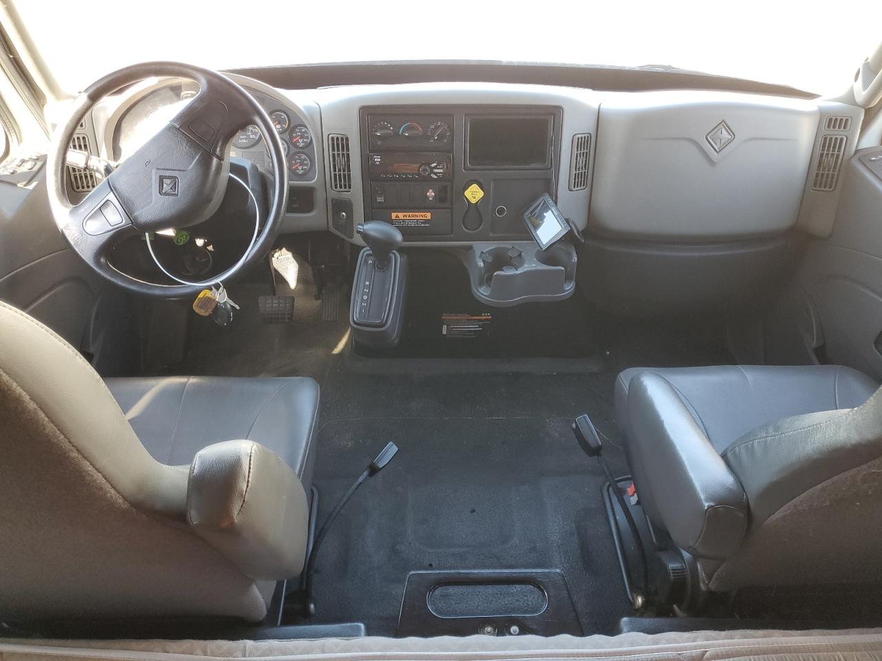 Lot #3279482298 2019 INTERNATIONAL 4300