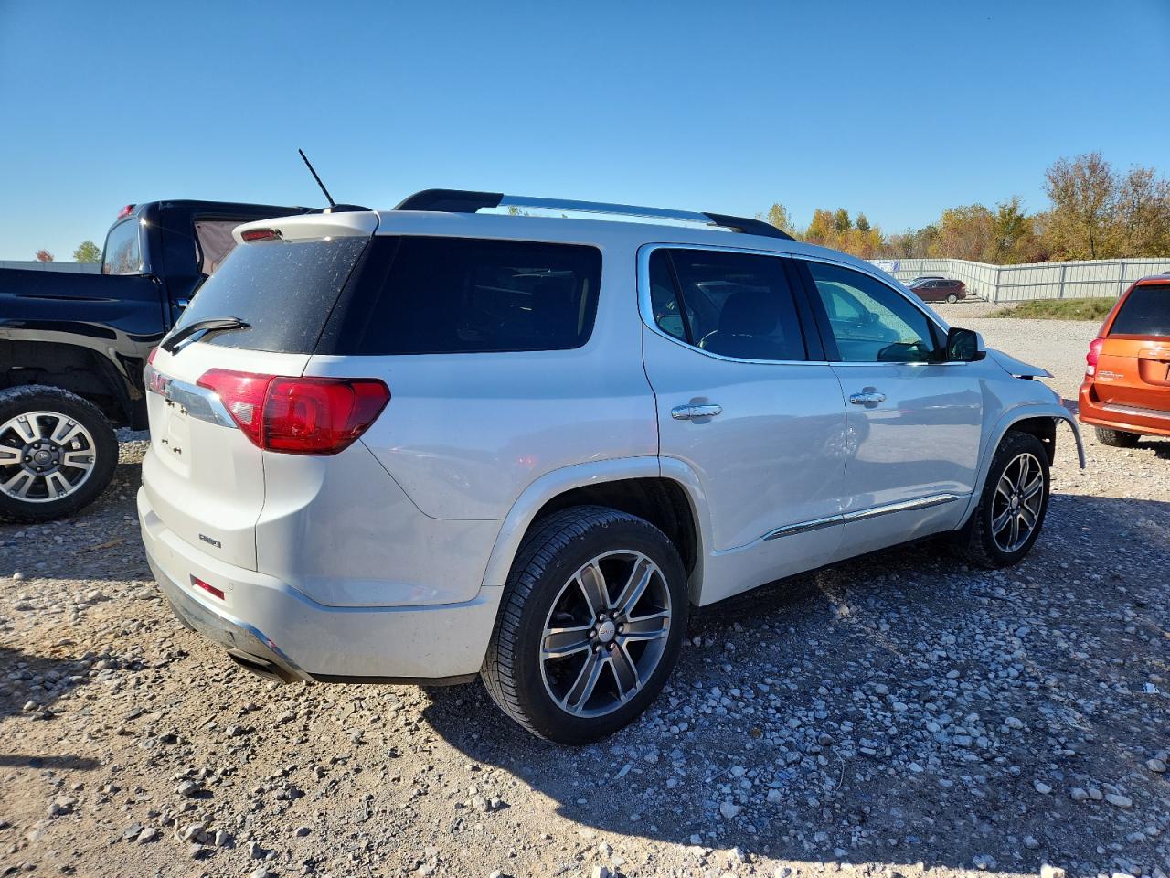 GMC ACADIA DENALI
