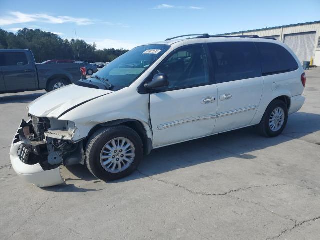 Global Auto Auctions: 2004 CHRYSLER TOWN & COU
