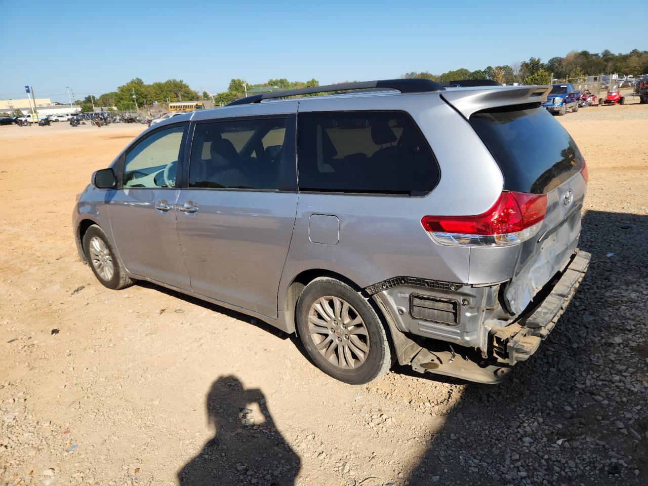 TOYOTA SIENNA XLE