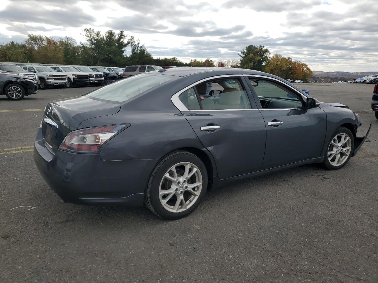 NISSAN MAXIMA S