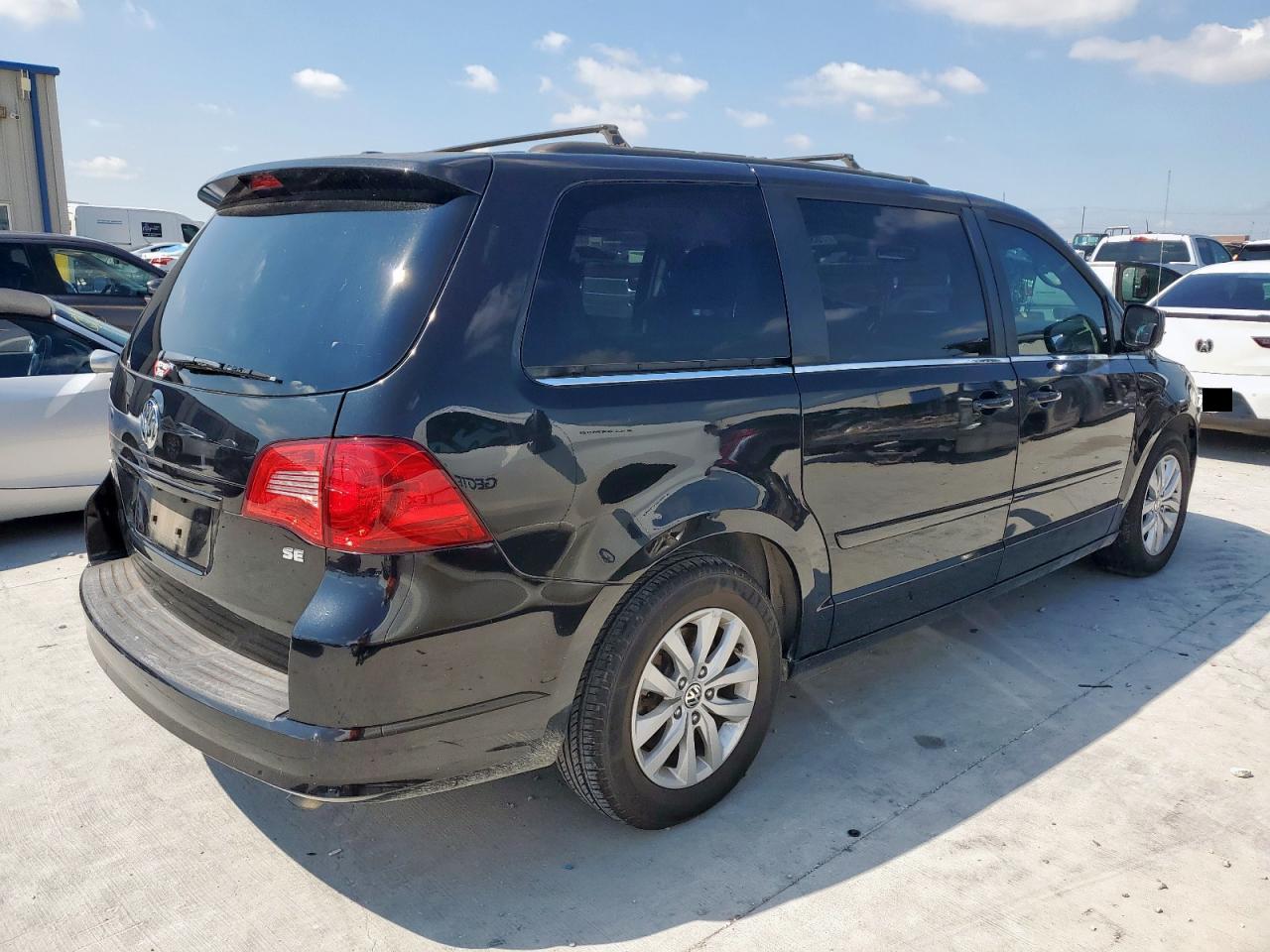 VOLKSWAGEN ROUTAN SE