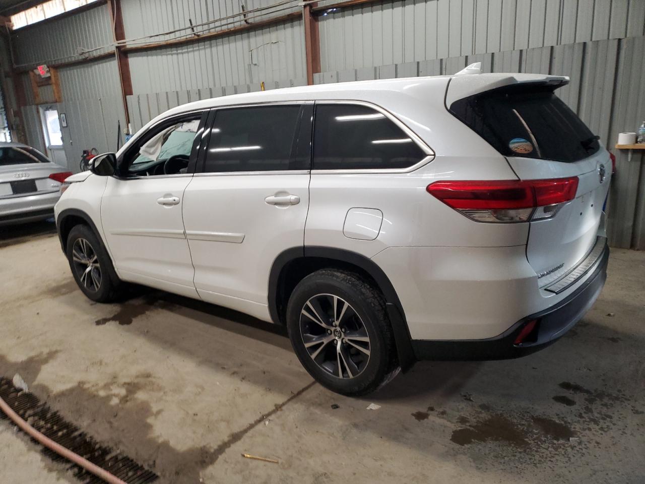 TOYOTA HIGHLANDER LE