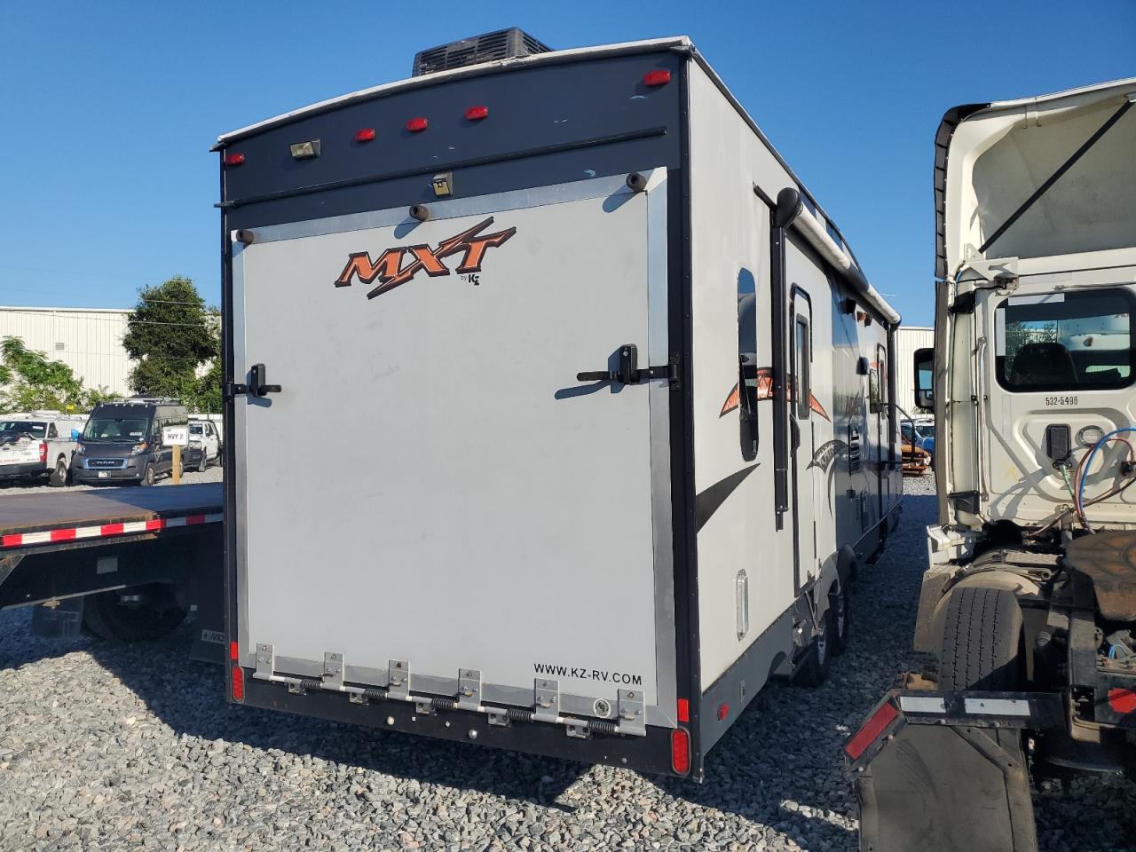 Lot #3275669821 2015 K-Z MXT309