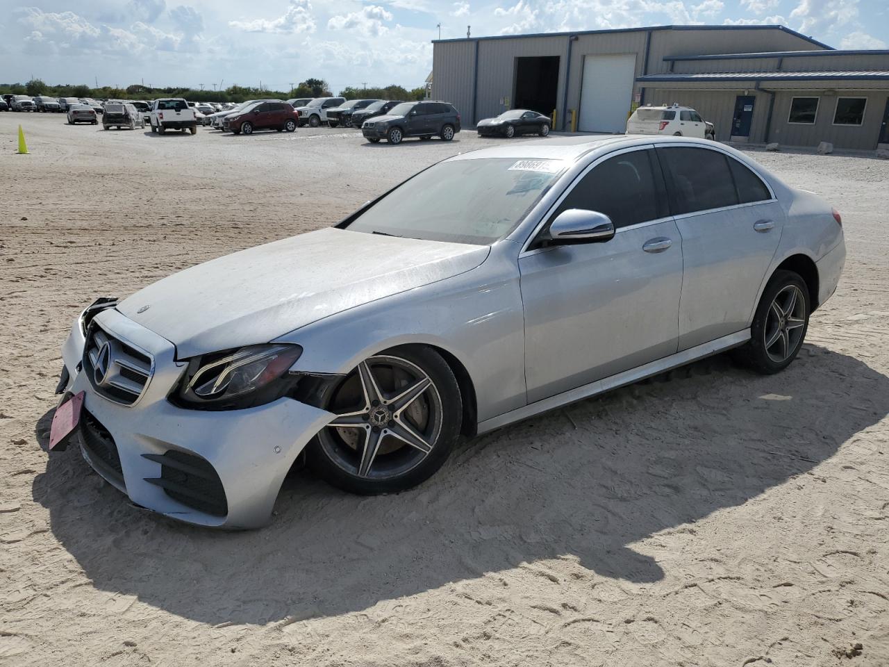 MERCEDES-BENZ E-CLASS 300