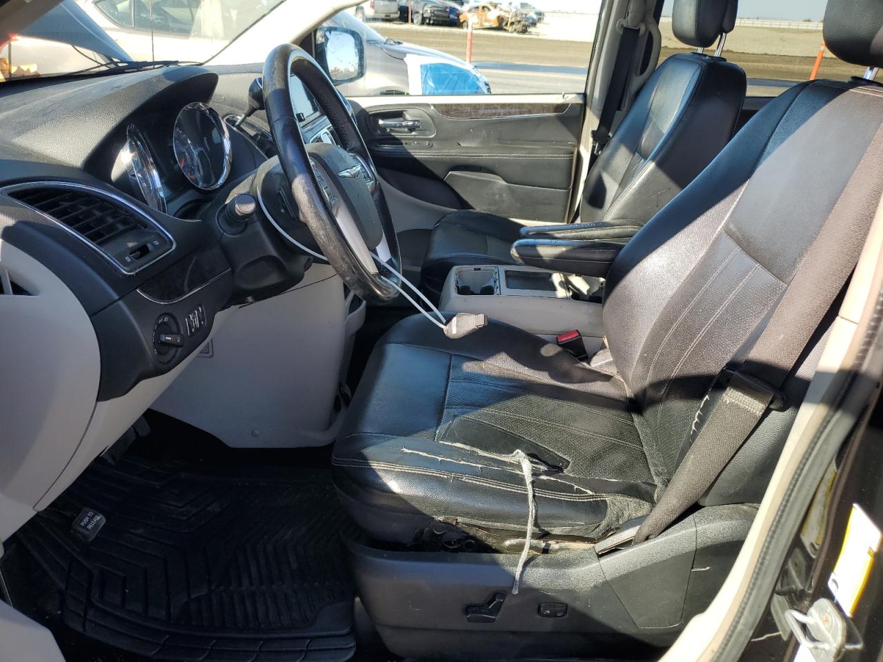 CHRYSLER TOWN & COUNTRY TOURING