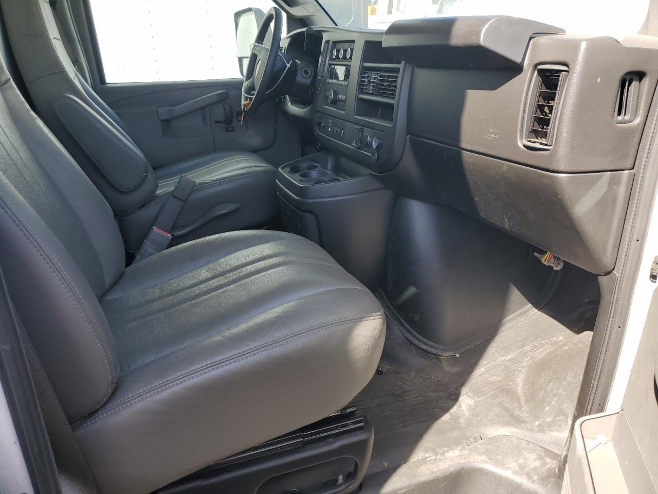 GMC SAVANA CUTAWAY G3500