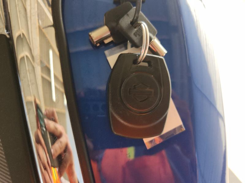 2025 HARLEY-DAVIDSON FLHX 1HD1KB712SB621562