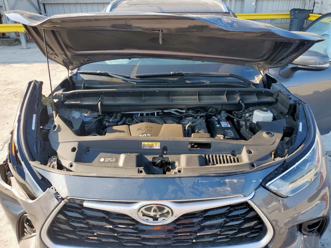 TOYOTA HIGHLANDER XLE