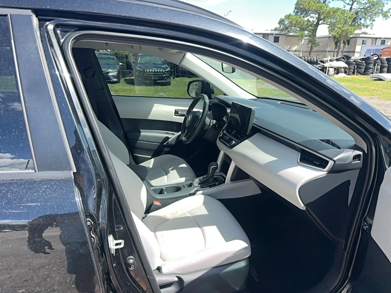 TOYOTA COROLLA CROSS LE