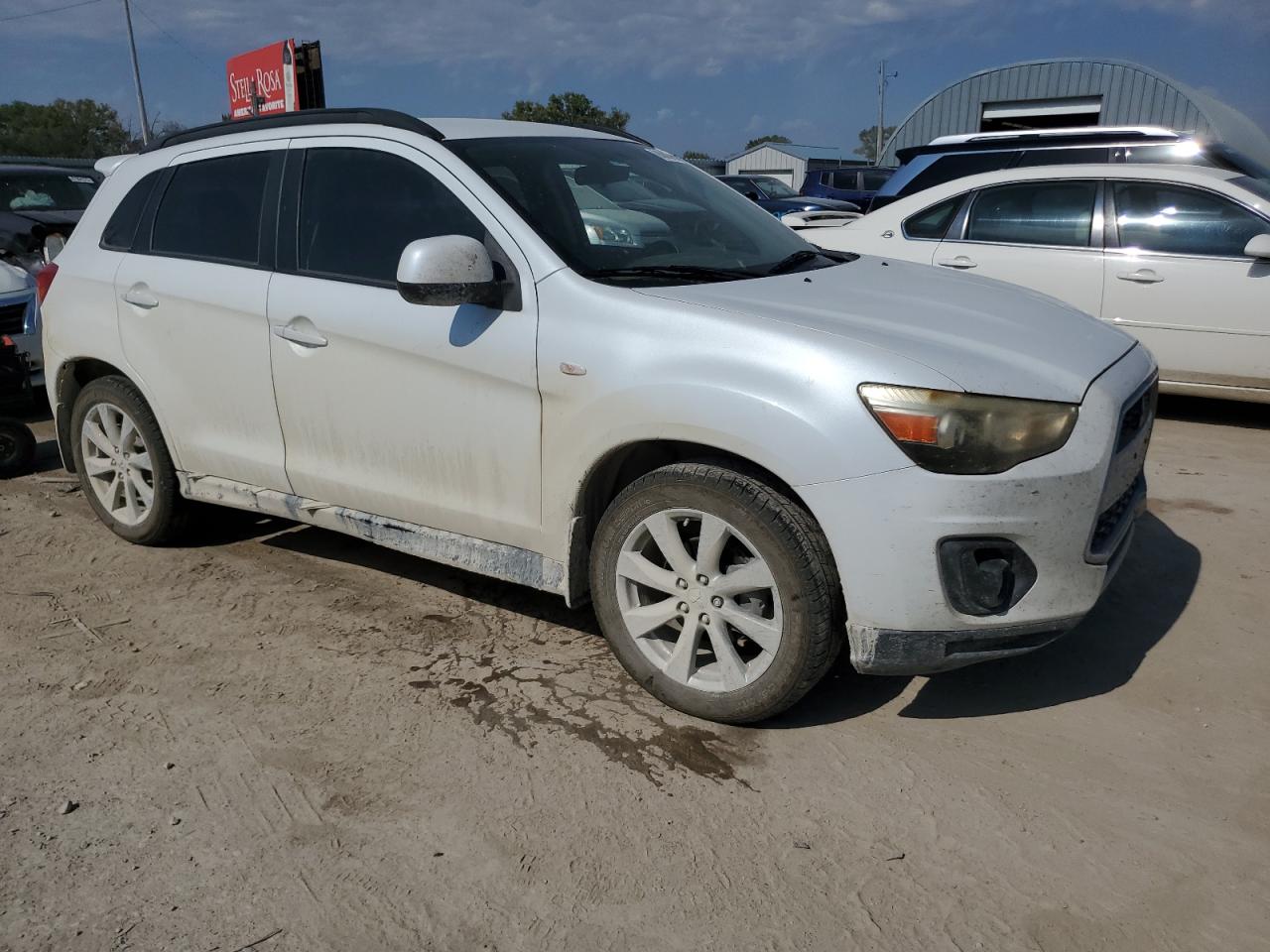 MITSUBISHI OUTLANDER ES