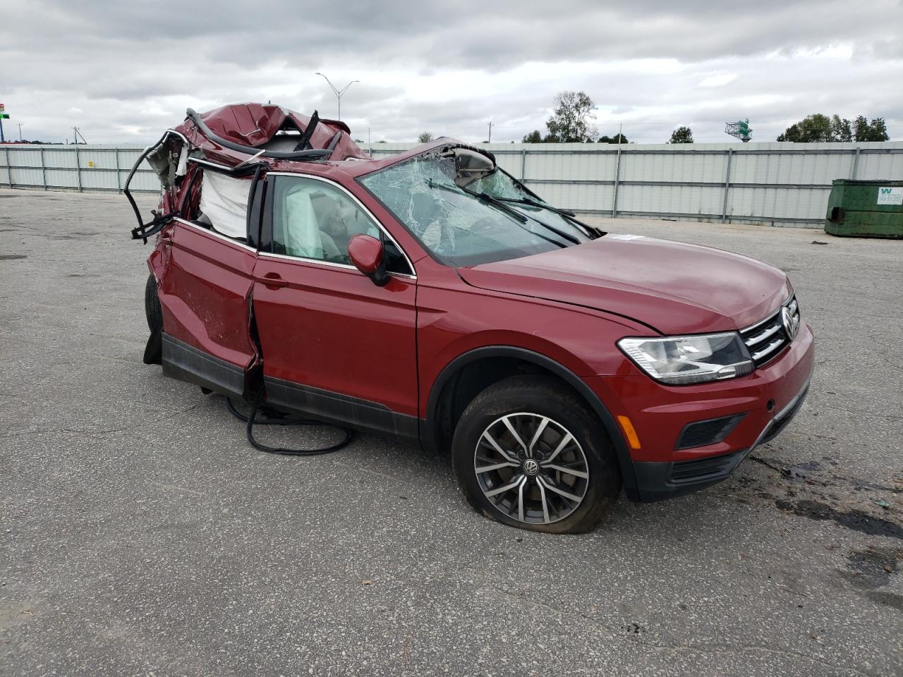 VOLKSWAGEN TIGUAN SE
