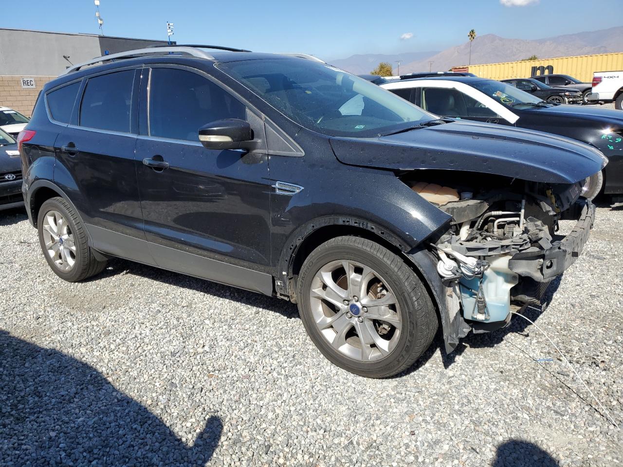 FORD ESCAPE TITANIUM