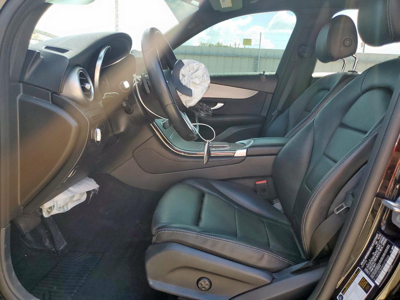 MERCEDES-BENZ GLC-CLASS 300