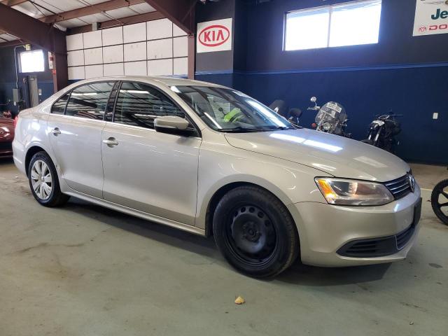 2013 VOLKSWAGEN JETTA SE - 3VWDP7AJ6DM216044